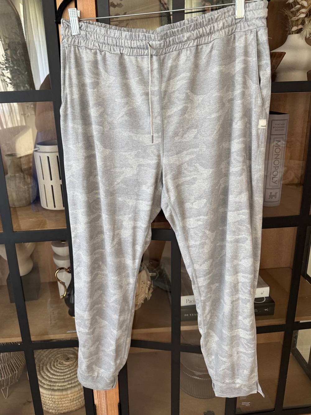 Vuori Performance Joggers Pale Gray Heathered Camo sweatpants high rise